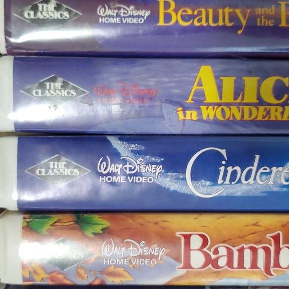 VINTAGE BLACK DIAMOND DISNEY CLASSIC VHS 📼 MOVIES...11 TOTAL. GOOD CONDITION. - Picture 4 of 17